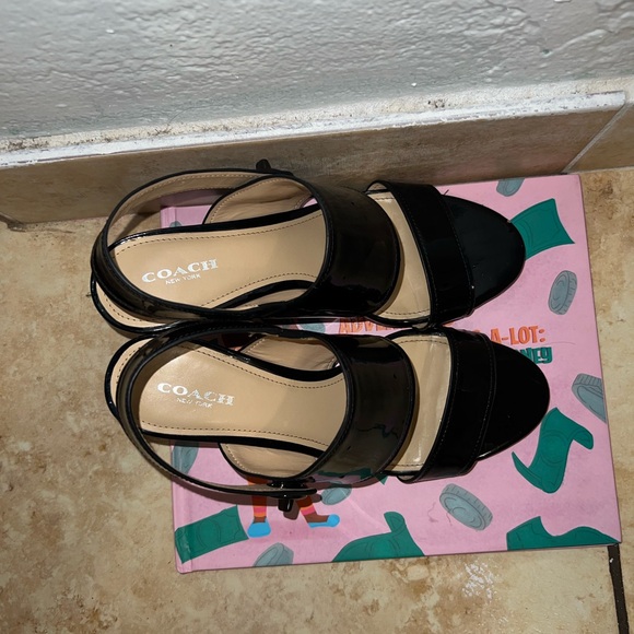 Coach heels size 8 woman’s - Picture 5 of 5
